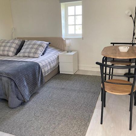 Tiny House Du Haras Cour Lozey Sainte-Marguerite-des-Loges Exterior foto