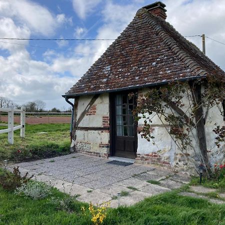 Tiny House Du Haras Cour Lozey Sainte-Marguerite-des-Loges Exterior foto